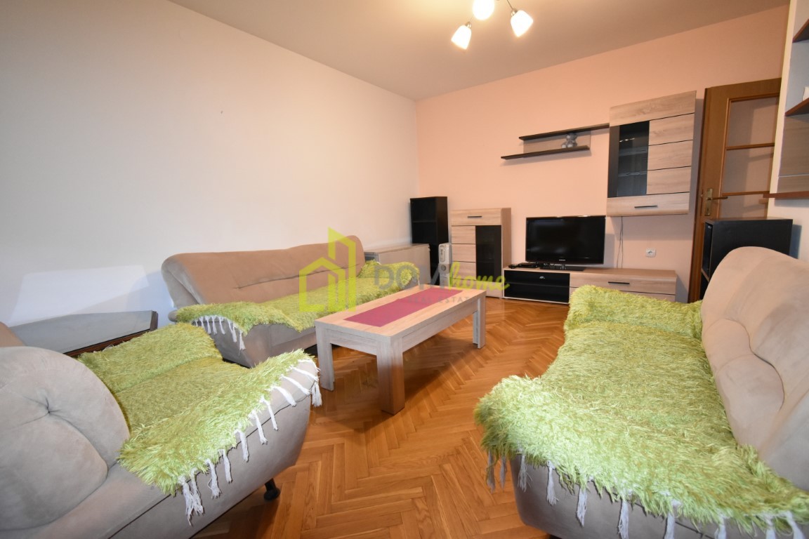 Dvosoban stan 68m2, Blok 9